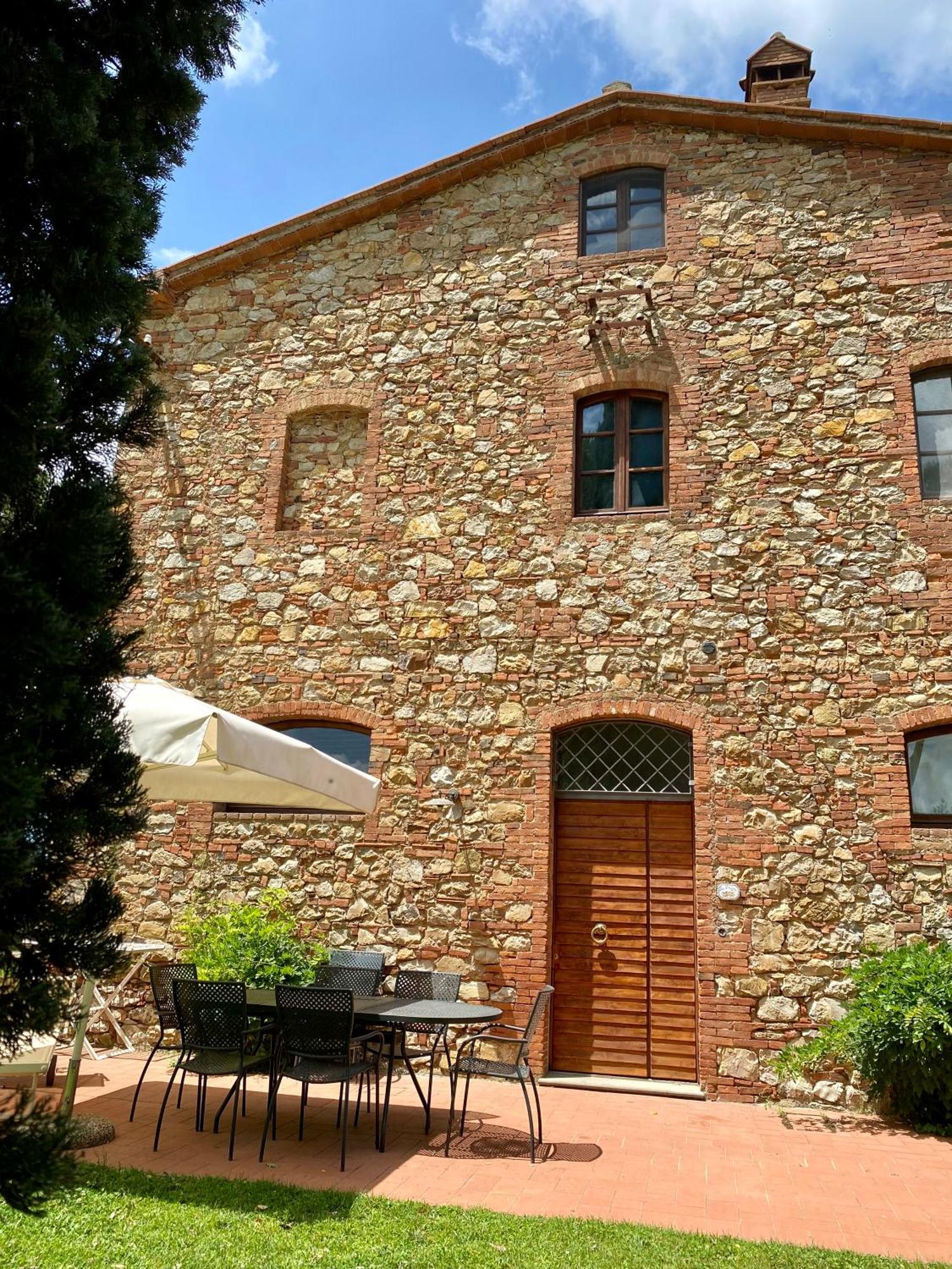 Gasthaus Fattoria Cirene Follonica Exterior foto